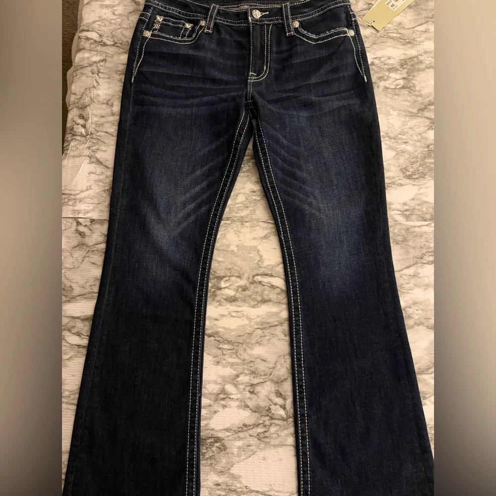 NWT Miss me Women’s Mid-rise Dk blue Boot Cut Slim Fit Jeans 30x32 $114 - Picture 2 of 15